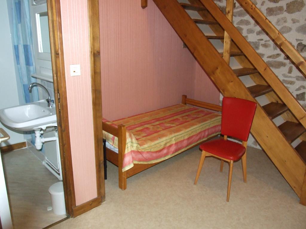 Les Deux Freres Hotell Échandelys Exteriör bild
