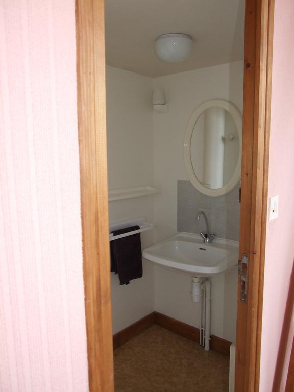 Les Deux Freres Hotell Échandelys Exteriör bild