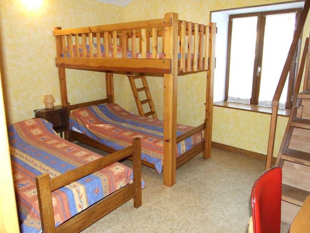Les Deux Freres Hotell Échandelys Exteriör bild